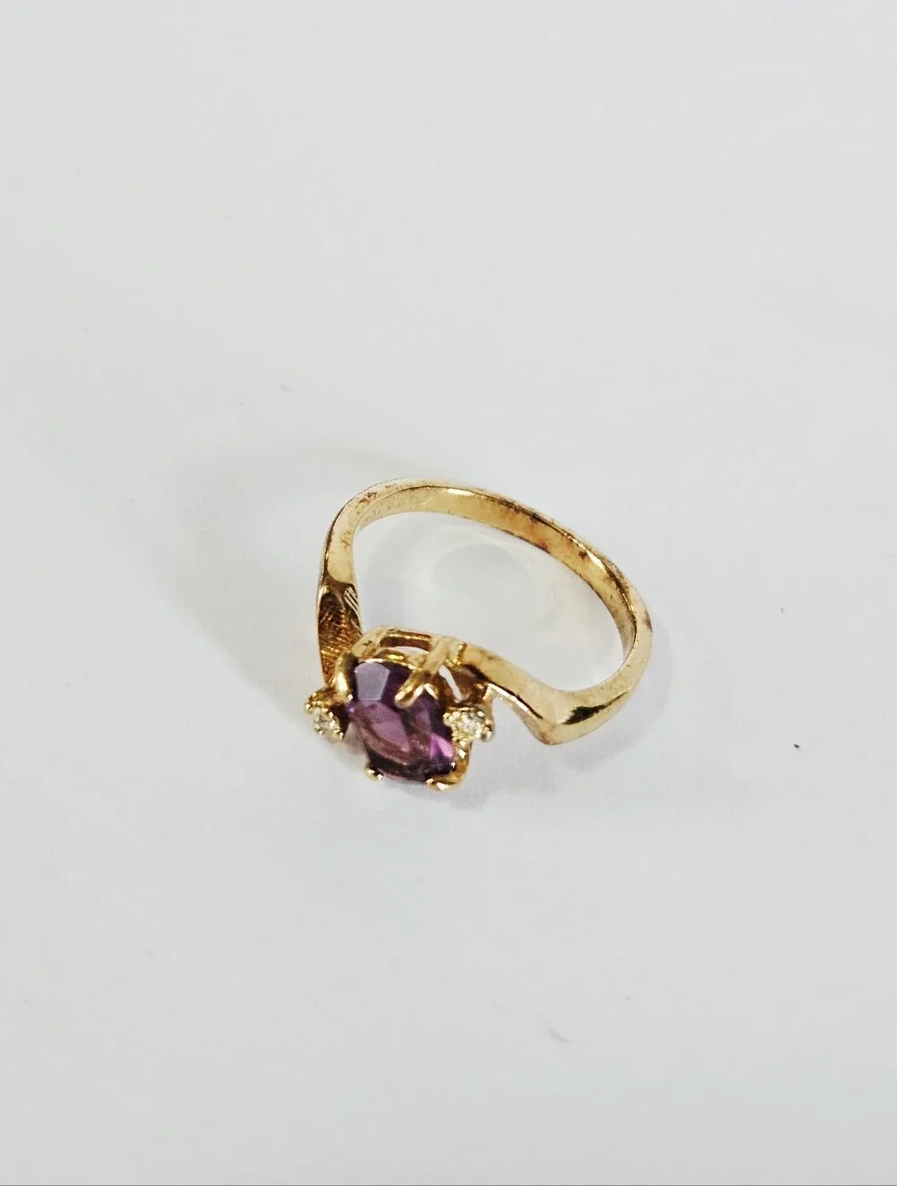Vintage 14k G.E. Amethyst Stone Oval Gold Bypass Twist Band Triple Stone Ring 7